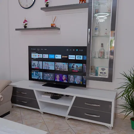 Gimi 1 Apartment